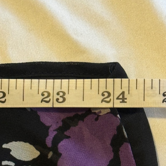 Torrid | Sleeveless Chiffon Floral Tank Top | Size 2 - Picture 7 of 7